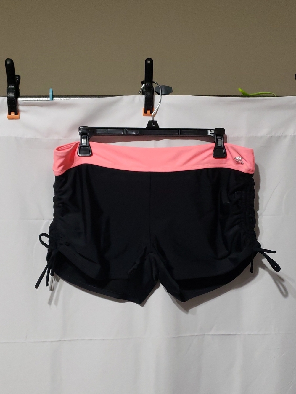 Women's ZeroXposur Swim/Board Shorts In Black With A Coral Waistband. Size: XL